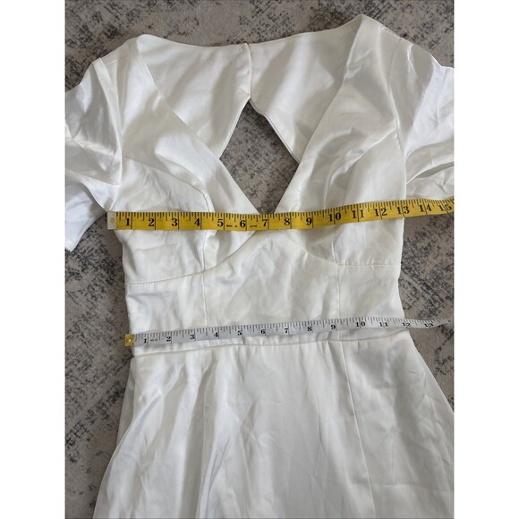 Lulus Elegant Confidence Whit Satin Flutter Sleeve Cutout Maxi Dress Size XS NWT - Picture 6 of 10